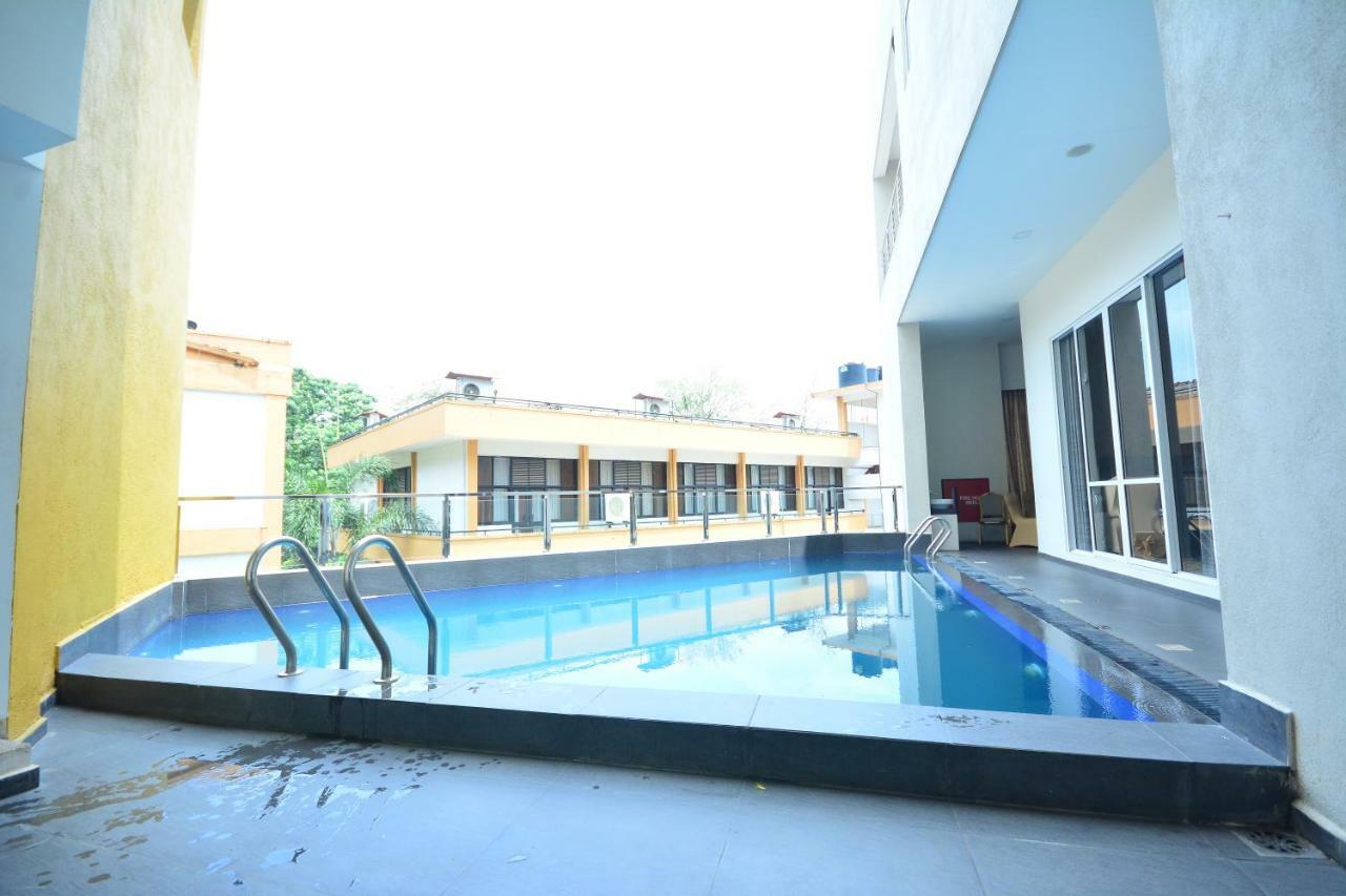 Kethumathee Hotel&Banquet Ratnapura Bagian luar foto